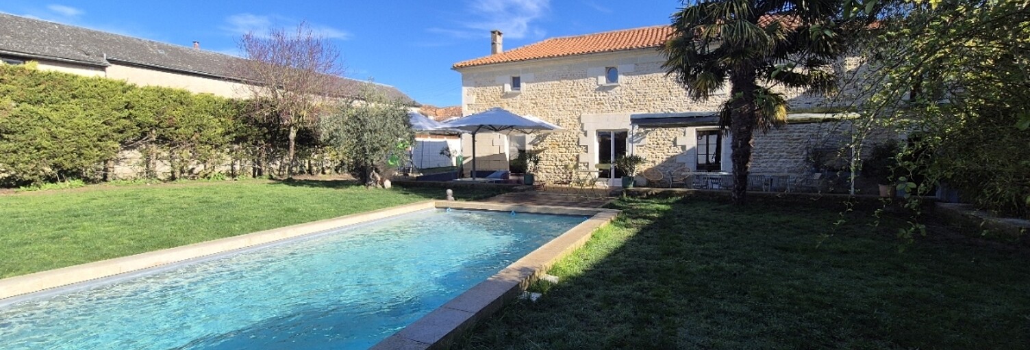 Maison 10 Pièces 291 m² à vendre à Sainte-Verge (79100)