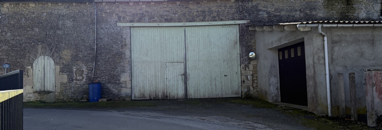 Maison 2 Pièces 250 m² à vendre à Saint-Pierre-la-Noue (17700)