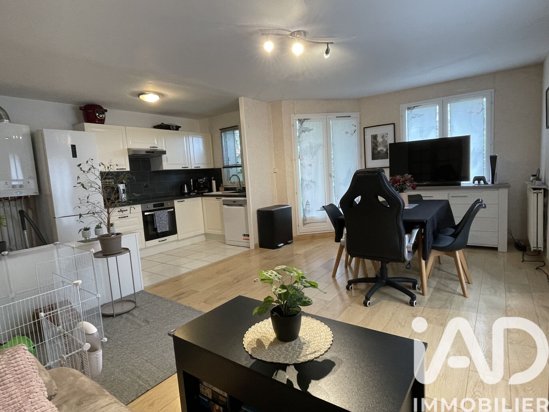 Appartement à vendre, 4 pièces, 77 m², Savigny-le-Temple