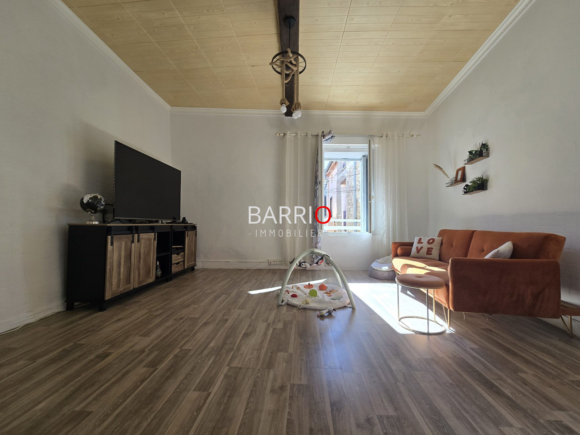 Villa / Maison  T5 à vendre Tresserre 66300