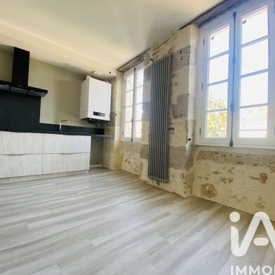Immeuble  248600 €