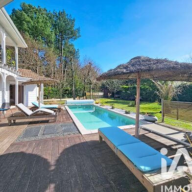 Maison 8 pièces 987000 €