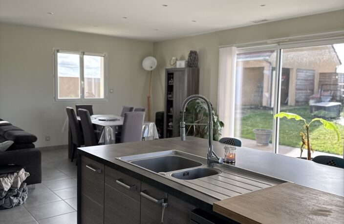 Vente Maison/villa 5 pièces — photo 4
