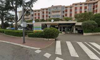 Commerce  39 m² à louer à Cannes (06400)