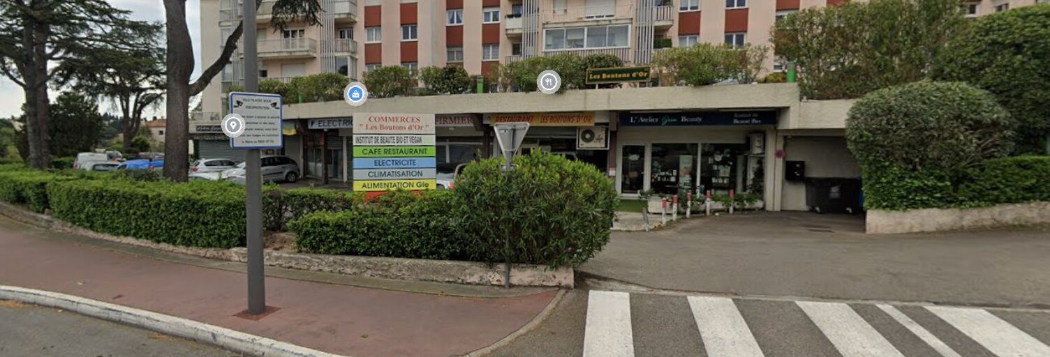 Commerce  39 m² à louer à Cannes (06400)