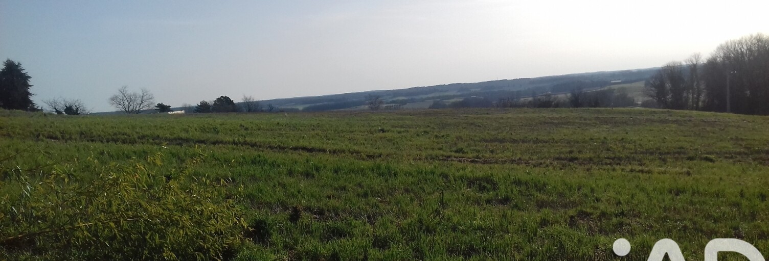 Terrain  1900 m² à vendre à Montlieu-la-Garde (17210)