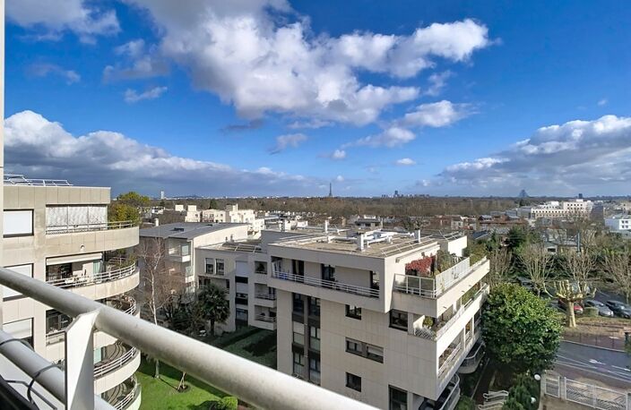 6ème et dernier étage - Appartement de 116 m² + 2 terrasses de 18 m² chacune + 1 cave + 2 parkings boxés côte à côte — photo 2