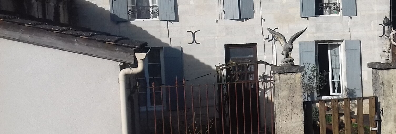 Maison 8 Pièces 178 m² à vendre à Montlieu-la-Garde (17210)