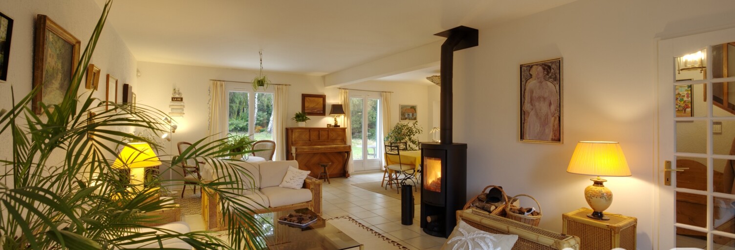 Maison 9 Pièces 158 m² à vendre à Échenevex (01170)