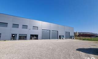 Commerce  250 m² à louer à Vourey (38210)