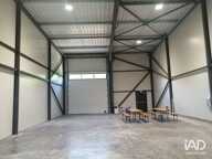 Location Local d'activités 250 m&sup2; — photo 4