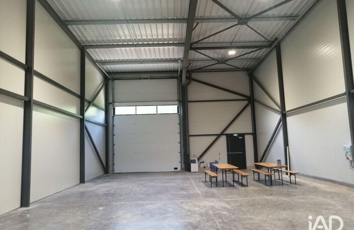 Location Local d'activités 250 m&sup2; — photo 4