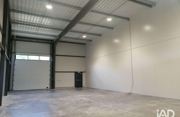 Location Local d'activités 250 m&sup2; — photo 5