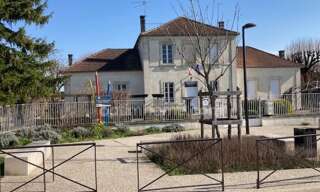 Terrain  555 m² à vendre à Châteaubernard (16100)
