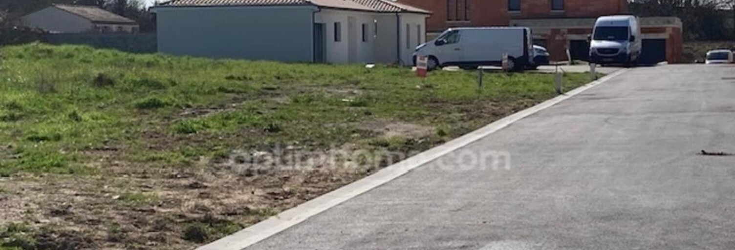 Terrain  555 m² à vendre à Châteaubernard (16100)