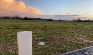 Terrain  617 m² à vendre à Corme-Royal (17600)