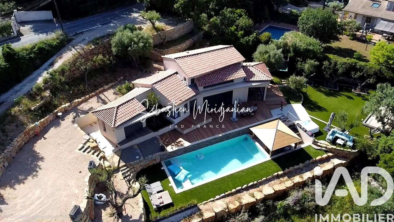 Maison à vendre, 5 pièces, 147 m², Solliès-Ville