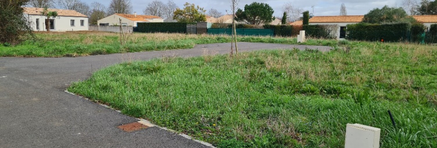 Terrain  327 m² à vendre à Pisany (17600)