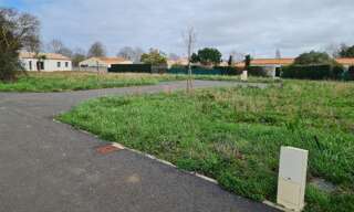 Terrain  327 m² à vendre à Pisany (17600)