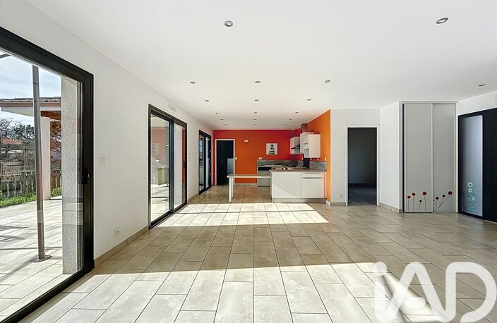 Vente Maison/villa 5 pièces — photo 2
