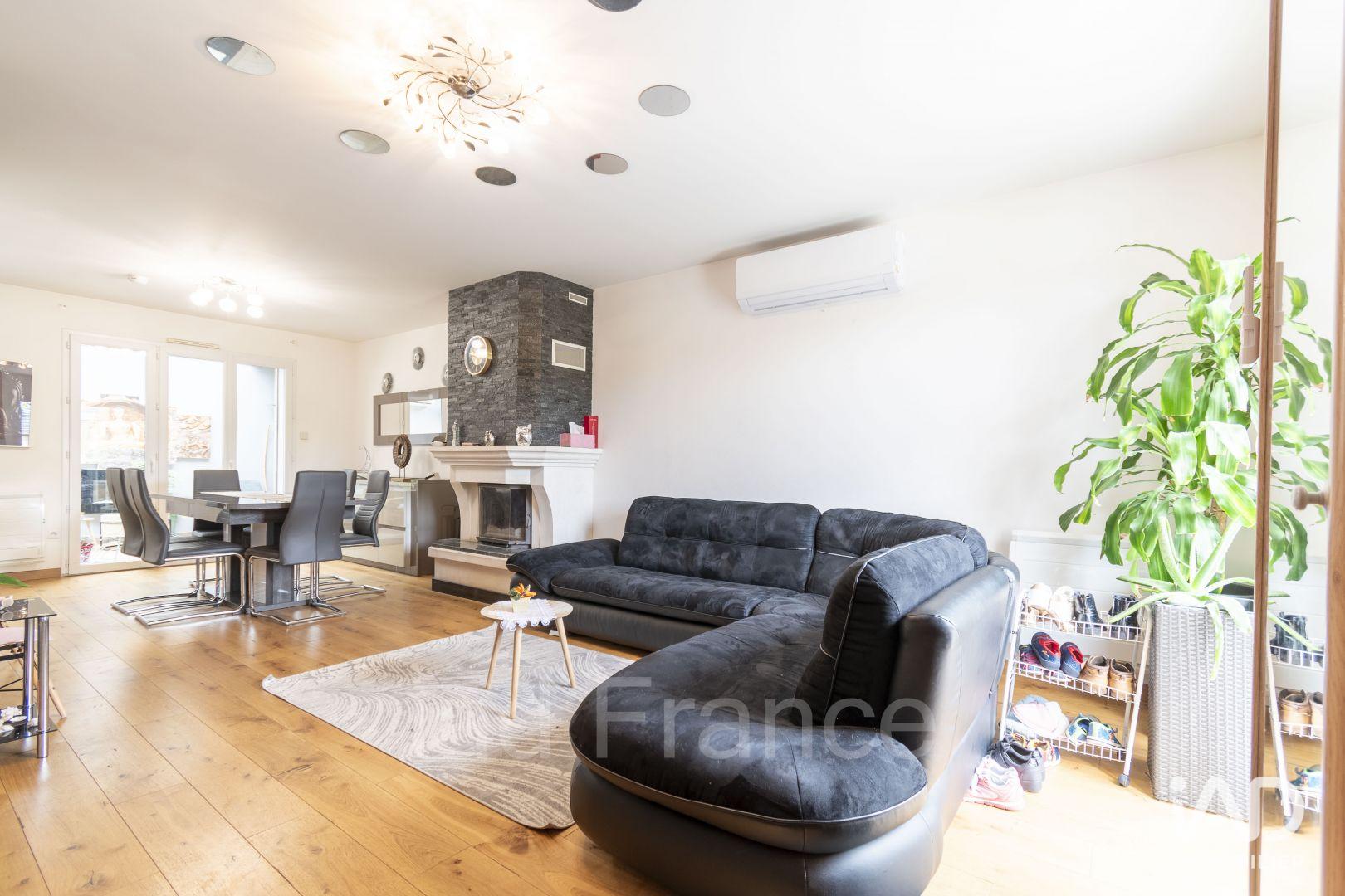 Vente Maison/villa 8 pièces - Photo 2