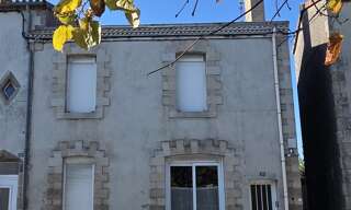 Maison 5 Pièces 87 m² à vendre à Saint-Pierre-des-Échaubrognes (79700)