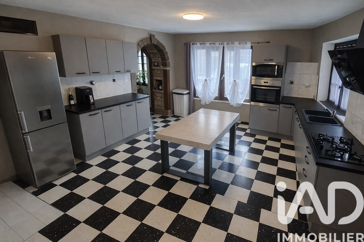 Loches-Sur-Ource - 106m² - 5p. - 2ch.