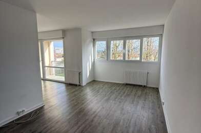Appartement 4 pièces 890 €