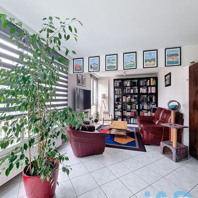 Appartement 5 pièces 239900 €