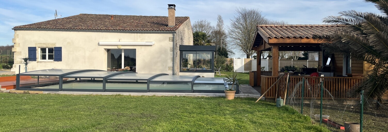 Maison 4 Pièces 84 m² à vendre à Saint-Romain-de-Benet (17600)