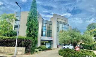 Commerce  97 m² à louer à Pierrelatte (26700)