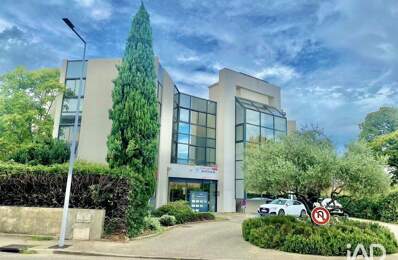 Location Local d'activités 97 m&sup2; — photo du bien