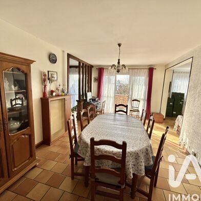 Appartement 4 pièces 156000 €