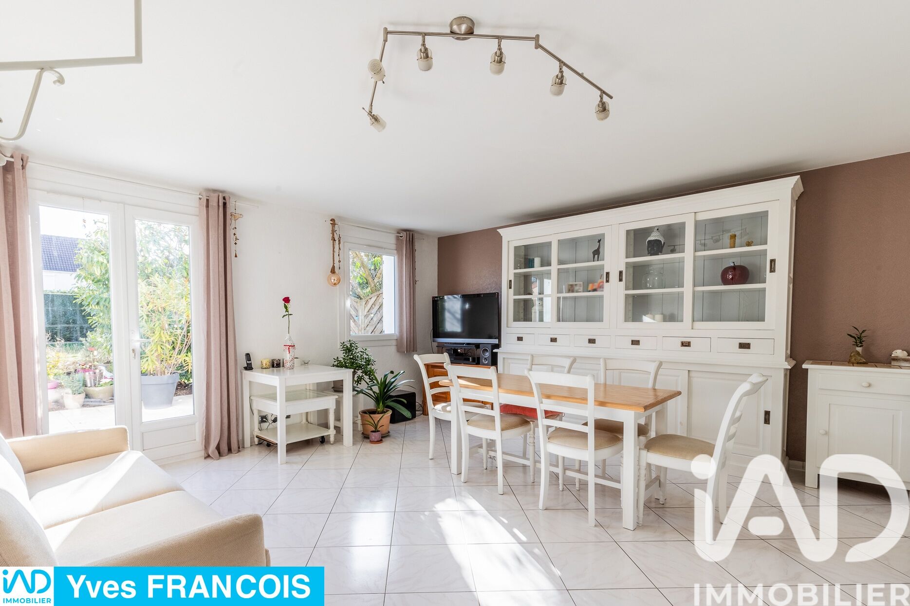 Sainte-Genevieve-des-Bois - 87m² - 5p. - 4ch.