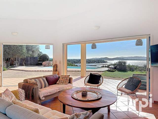Porto-Vecchio : Villa vue mer et montagne — photo du bien