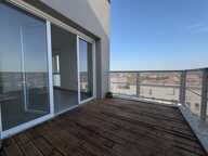 LA ROCHELLE – T2 AVEC TERRASSE, ASCENSEUR ET STATIONNEMENT — photo 4