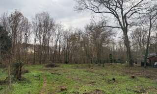 Terrain  1400 m² à vendre à Saint-Selve (33650)