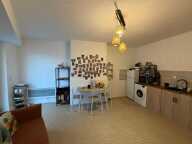 Appartement T2 rénové et vendu loué 420€ en meublé — photo 2