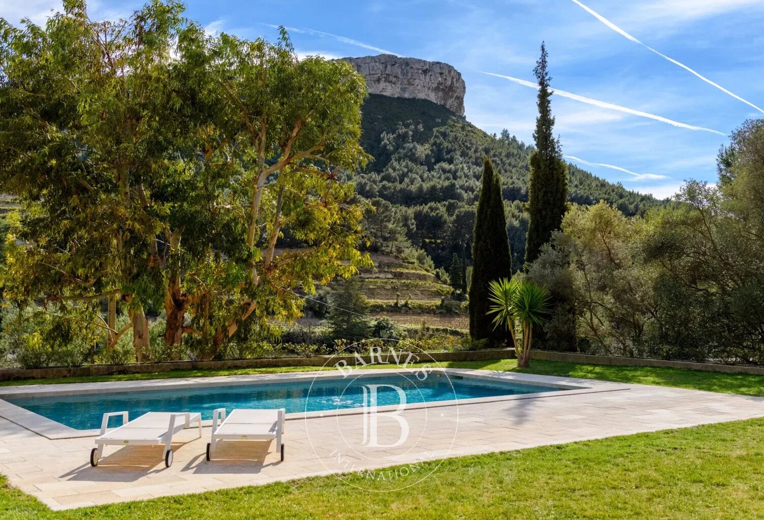 VENTE - CASSIS - LES JANOTS -  VILLA DE PLAIN PIED - PISCINE - D — photo 1