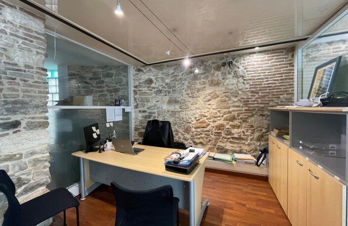 Local professionnel / commercial – Centre-ville de Dax — photo 3
