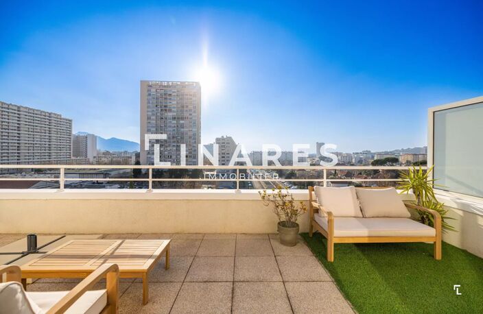 LE DUPLEX - Appartement T4 de 85m2 - Dernier étage - Terrasse de — photo 3