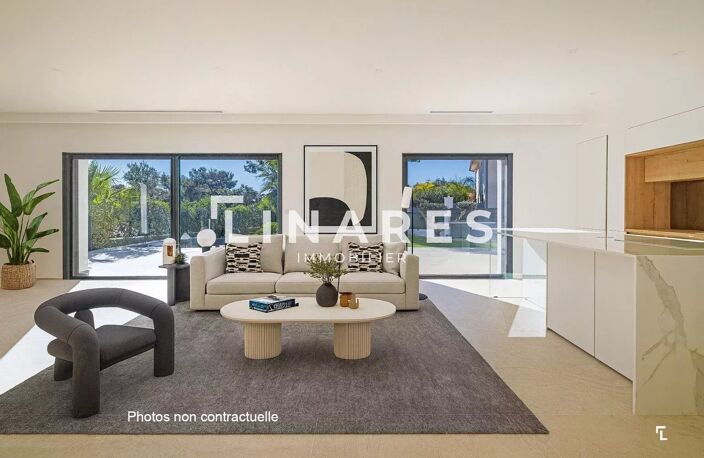 SANARY DESIGN - Villa T7 de 234m2 - Terrain 640m2 + Piscine  - — photo 2