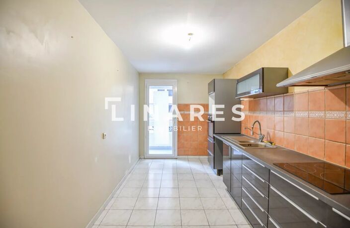 LE FAMILIAL - Appartement T4 de 106m2 - Balcons - 13004 Chartreu — photo 3