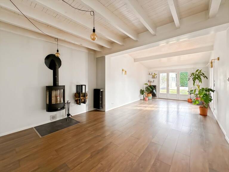 À Vendre - Maison avec Garage, Piscine et Jardin - AUCAMVILLE — photo 1
