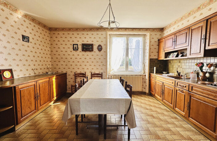 À vendre – CAMARET-SUR-MER  Spacieuse maison traditionnelle à deux pas des plages et du centre-ville — photo 4