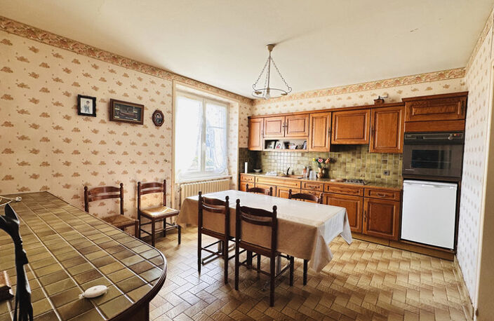 À vendre – CAMARET-SUR-MER  Spacieuse maison traditionnelle à deux pas des plages et du centre-ville — photo 5