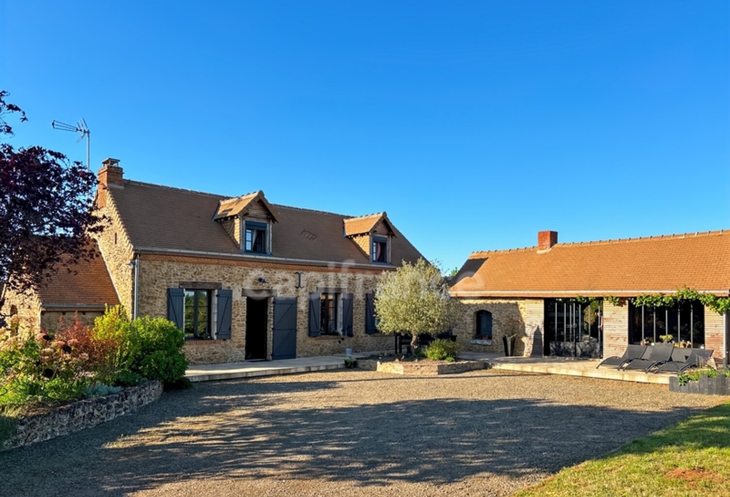 Maison à vendre longère rénovée trois chambres LAVARE (72) — photo 1