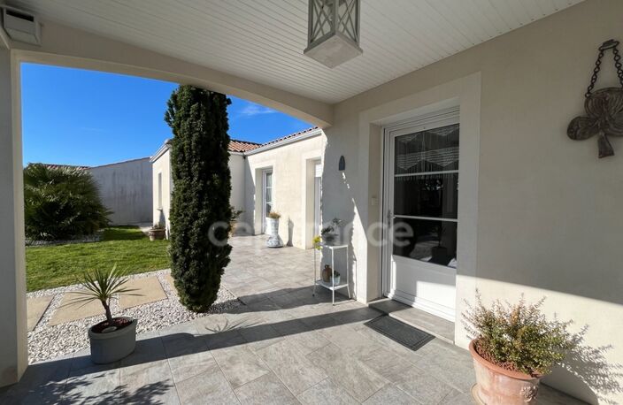 Maison élégante et fonctionnelle - 5 pièces - proche centre-bourg et des plages — photo 3