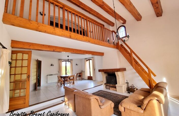 Maison traditionnelle à vendre 7 pièces - 176 m2 FUVEAU (13) — photo 2