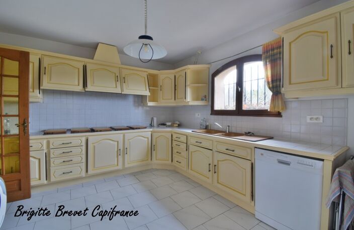 Maison traditionnelle à vendre 7 pièces - 176 m2 FUVEAU (13) — photo 5